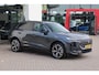 Audi Q3 1.5 200kW e-hybrid S edition 272PK / 200kW DSG, Panoramadak, trekhaak, S-Line in- en exterieur, leder / kunstlederen bekleding, exterieur pakket zwart optiek virtual cockpit plus met 11,9 " Oled MMI navigatie plus PRO Ambiente verlichting verwarmbaar sportstuurwiel afgevlakt Audi Phone box privacy glas tech plus pakket 3 zone clima 4 jaar garantie tot 120.000km zwarte hemel comfort sleutel met elektrische achterklep 20" LMV Tripod Feature pakket digitale LED Matrix Led achterlichten PRO