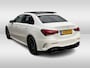 Mercedes-Benz A-klasse 180 d Business Solution AMG / A35 AMG Look / Panoramadak / Camera / 19'' / Leder&Alcanatara / Nightpakket / Cruise Control