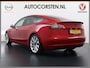 Tesla Model 3 Long Range AWD 75kWh 463PK 19"Lmv FSD-3 Computer Premium Audio AutoPilot Panoramadak Camera's Leer Adaptive-Cruise-Control+Stop&Go Pdc Dual-Ecc Dual-Motor Keyless 4WD Stoel en achterbank verwarming Elektr.Stoelen+Memory+Easy-Entry WiFi SOH 87% Fabrieksgarantie op Accu en motor tot 192.000km / 28-09-2028 1e Eigenaar Origineel Nederlandse Auto
