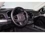 Volvo XC90 T8 Recharge AWD Plus Dark - IntelliSafe Assist & Surround - Adaptieve LED koplampen - Parkeercamera achter - Verwarmde voorstoelen, stuur & achterbank - Parkeersensoren voor & achter - Elektr. bedienb. voorstoelen met geheugen - Draadloze tel. lader - Extra getint glas - 20' LMV