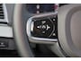 Volvo XC90 T8 Recharge AWD Plus Dark - IntelliSafe Assist & Surround - Adaptieve LED koplampen - Parkeercamera achter - Verwarmde voorstoelen, stuur & achterbank - Parkeersensoren voor & achter - Elektr. bedienb. voorstoelen met geheugen - Draadloze tel. lader - Extra getint glas - 20' LMV