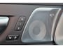 Volvo XC60 T6 Recharge AWD Ultra Black Edition - Luchtvering - B&W Audio - Panorama/schuifdak - IntelliSafe Assist & Surround - Massage Ventilatie stoelen - 360º Camera - Adaptieve LED koplampen - Nappa leder - Verwarmde voorstoelen, stuur & achterbank - Parkeersensoren voor & achter - Elektr. bedienb. voorstoelen met geheugen - Head up display - Draadloze tel. lader - Extra getint glas - 21' LMV