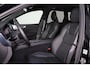 Volvo XC60 T6 Recharge AWD Ultra Black Edition - Luchtvering - B&W Audio - Panorama/schuifdak - IntelliSafe Assist & Surround - Massage Ventilatie stoelen - 360º Camera - Adaptieve LED koplampen - Nappa leder - Verwarmde voorstoelen, stuur & achterbank - Parkeersensoren voor & achter - Elektr. bedienb. voorstoelen met geheugen - Head up display - Draadloze tel. lader - Extra getint glas - 21' LMV