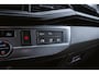 Volkswagen Transporter T6.1 2.0 TDI 204 PK DSG CARAVELLE L2H1 A-KLEP DUB/DUB ACC | LED | Leder | Virtual Cockpit | Privacy glass |