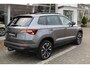 Skoda Karoq 1.5 TSI ACT 150pk Ambition DSG Automaat / Navigatie / Panorama dak / LM 18 inch / Parkeersensoren / Camera / Elektr klep / Wegkl trekhaak