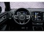 Volvo XC40 T5 Plug in-hybride R-Design | Trekhaak | Panoramadak | Parkeercamera | Stoel+stuurwiel Verwarming | Adapt Cruise | Getint glas