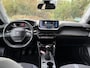 Peugeot 2008 1.2 PureTech Allure | Navigatie | 3D-Cockpit | Stoelverwarming | Parkeersensoren met Camera | Climate & Cruise Control |