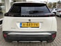Peugeot 2008 1.2 PureTech Allure | Navigatie | 3D-Cockpit | Stoelverwarming | Parkeersensoren met Camera | Climate & Cruise Control |