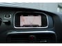 Volvo V40 1.5 T2 Polar+ | Parkeersensoren achter | Volvo on Call | Stoelverwarming| Navigatie | High perfomance audio |Electronic Climate Controle | LED Koplampen | Lichtmetalen Velgen 16" | Stof/Kunstlederen Bekleding |