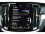 Volvo S60 2.0 B4 Plus Dark | Lichtmetalen Velgen Multi-Spaaks 18" | Nappa leder / Open Grid textiel bekleding met contourstoelen | Autonomous Emergency Braking | Bots Herkenning En Activatie | Cruise Control Adaptief Met Stop&Go En Stuurhulp | Dodehoekdetectie Met Correctie | Draadloze Telefoonlader | Electronic Climate Controle +Stoel + Stuurwiel verwarming |