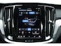 Volvo S60 2.0 B4 Plus Dark | Lichtmetalen Velgen Multi-Spaaks 18" | Nappa leder / Open Grid textiel bekleding met contourstoelen | Autonomous Emergency Braking | Bots Herkenning En Activatie | Cruise Control Adaptief Met Stop&Go En Stuurhulp | Dodehoekdetectie Met Correctie | Draadloze Telefoonlader | Electronic Climate Controle +Stoel + Stuurwiel verwarming |