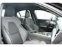 Volvo S60 2.0 B4 Plus Dark | Lichtmetalen Velgen Multi-Spaaks 18" | Nappa leder / Open Grid textiel bekleding met contourstoelen | Autonomous Emergency Braking | Bots Herkenning En Activatie | Cruise Control Adaptief Met Stop&Go En Stuurhulp | Dodehoekdetectie Met Correctie | Draadloze Telefoonlader | Electronic Climate Controle +Stoel + Stuurwiel verwarming |