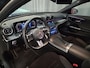 Mercedes-Benz C-klasse Estate 300 e AMG Line 18"/Trekhaak/Adaptieve cruise/LED/Stoelverwarming/Camera/Elektrische klep/Dodehoek/Sfeerverlichting