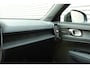 Volvo EX40 Single Motor Extended Range Business Ed. 82 kWh | Verwarmbare voorstoelen en stuurwiel | Premium audio by Harman/Kardon | BLIS Dodehoekherkenning | Adaptive Cruise Control | Warmtepomp | Apple Carplay/Android Auto | 19 Inch Lichtmetalen Velgen | All-Season Banden |