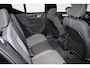 Volvo XC40 B4 Plus Dark | Premium audio by Harman Kardon | Power Seats incl. Memory | Verwarmbare voorstoelen + stuurwiel | Parkeercamera achter | Park Assist voor + achter | Apple Carplay | 18" Lichtmetalen wielen