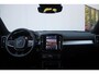 Volvo XC40 B4 197PK Plus Dark | Premium audio by Harman Kardon | Power Seats incl. Memory | Verwarmbare voorstoelen + stuurwiel | Parkeercamera achter | Park Assist voor + achter | Apple Carplay | 18" Lichtmetalen wielen