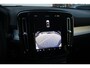 Volvo XC40 B4 Plus Dark | Premium audio by Harman Kardon | Power Seats incl. Memory | Verwarmbare voorstoelen + stuurwiel | Parkeercamera achter | Park Assist voor + achter | Apple Carplay | 18" Lichtmetalen wielen