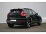 Volvo XC40 B4 197PK Plus Dark | Premium audio by Harman Kardon | Power Seats incl. Memory | Verwarmbare voorstoelen + stuurwiel | Parkeercamera achter | Park Assist voor + achter | Apple Carplay | 18" Lichtmetalen wielen