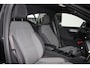 Volvo XC40 B4 Plus Dark | Premium audio by Harman Kardon | Power Seats incl. Memory | Verwarmbare voorstoelen + stuurwiel | Parkeercamera achter | Park Assist voor + achter | Apple Carplay | 18" Lichtmetalen wielen
