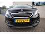 Peugeot 2008 1.6 VTi Féline 120 PK Navigatie Stoelverwarming Verlichte hemel  Afneembare trekhaak Etc.