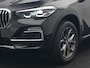 BMW X5 xDrive45e High Executive Plug In Hybrid 395pk Dealer O.H PHEV | Trekhaak Af Fabriek | Luchtvering | Panodak | Head Up | Adaptive Cruise | 360 Camera | Adaptief Onderstel | Lederen Sportstoelen Memory & Verwarmd | Apple Carplay | Sfee