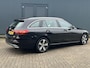 Mercedes-Benz C-klasse Estate 300 e Luxury Line Automaat 9 traps / Elektrische trekhaak 1.800 kg  / EAER bereik 111 km / Avantgarde Interieur / Elektr. klep / Adapt. CC / Navigatie groot scherm / Winterwielenset /