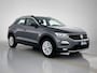 Volkswagen T-Roc 1.0 TSI Style | Adaptive Cruise Control | Stoelverwarming | Stuurverwarming | Parkeersensoren