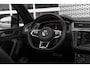 Volkswagen Tiguan 1.5 TSI ACT Highline Business R | Airco separaat achter | Buitenspiegels elektrisch verstel- en verwarmbaar | Cruise control adaptief