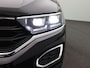 Volkswagen T-Roc 1.5 TSI Sport 150PK DSG keyless, active info display, dodehoek detectie, 18" lichtmetalen velgen, achteruitrijcamera, adaptieve cruise control, stoelverwarming, trekhaak