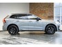 Volvo XC60 T6 Plug-in hybrid AWD Plus Black Edition | Direct Leverbaar | Luchtvering | Head Up Display | Panoramisch Schuif-/Kanteldak | Extra Getint Glas | Adaptieve Cruise Control | BLIS | 21 inch Lichtmetalen Velgen | Keyless | Google Infotainment |