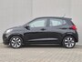 Hyundai i10 1.0 Comfort 5-zits Automaat / Navigatie via Apple Carplay of Android Auto / Fabrieksgarantie tot 03-2029 / Airco / Cruise control / Dealer onderhouden / Elektrische ramen voor en achter / / Lichtmetalen wielen 15“ /