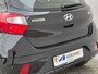 Hyundai i10 1.0 Comfort 5-zits Automaat / Navigatie via Apple Carplay of Android Auto / Fabrieksgarantie tot 03-2029 / Airco / Cruise control / Dealer onderhouden / Elektrische ramen voor en achter / / Lichtmetalen wielen 15“ /