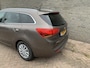 Kia Ceed cee'd Sportswagon 1.6 GDI 135 PK BusinessLine | Navigatie | Vaste Trekhaak (Niet op Foto) | Camera | Climate control | Cruise Control | PDC |