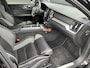 Volvo S60 2.0 B4 R-Design Adaptieve Cruise Control / BLIS / Stoel- en stuurverw. / Trekhaak / Elektr. verst. best stoel / Contourstoelen met zitting verlenger / Keyless Drive