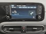 Hyundai i10 1.0 Comfort Smart Automaat / Fabrieksgarantie tot 07-2026 / Allseason banden /   Stuur-, en Stoel verwarming / Navigatie via Apple Carplay of Android Auto / Cruise control / Achteruitrijcamera / Climate control / Elektrische ramen voor /