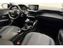 Peugeot 208 1.2T Allure | 100PK | Navigatie | Parkeer Sensoren Achter | Cruise Control | Stop/Start Knop | Bluetooth | DAB+ |