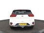Kia Niro 1.6 GDi Hybrid Dynamicline Edition - Glazen Schuif-/kanteldak - Navigatie - Apple Carplay/Android Auto - Climate Control - Trekhaak - Privacy Glas Achter - Led Verlichting - Parkeersensoren voor en achter - Dealer Onderhouden - Fabrieksgarantie tot 2028