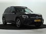 Mercedes-Benz GLB 200 AMG Line | Panoramadak | Trekhaak | Cruise Control | Sfeerverlichting | Dodehoek detector | Inclusief 48 maanden MB Certified garantie voor Europa.
