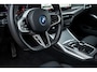 BMW 3-Serie 330e xDrive M Sport LCI | Facelift | Shadow | Trekhaak | Widescreen | Hifi | Camera | 18' inch |