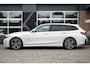 BMW 3-Serie 330e xDrive M Sport LCI | Facelift | Shadow | Trekhaak | Widescreen | Hifi | Camera | 18' inch |