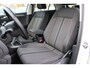 Volkswagen T-Roc 1.0 TSI 110pk Style / Navigatie / LM 16 inch / Parkeersensoren / APP Connect / Airco