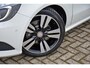 Mercedes-Benz A-klasse 180 Ambition * Xenon * Panoramadak * Night Pakket * 18" * Mooie auto