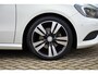 Mercedes-Benz A-klasse 180 Ambition * Xenon * Panoramadak * Night Pakket * 18" * Mooie auto