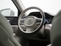 Volvo V60 T6 Twin Engine AWD Momentum Pro Plug In Hybrid 340pk Dealer O.H PHEV | Panodak | Camera | Apple Carplay | Sportstoelen Verwarmd | Virtual | Cruise Control | Blis | Navigatie | DAB |