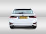 BMW 3-Serie Touring 320i Business Edition 1e-Eig. & Dealer-Onderh. BOVAG-Garantie. NL-Auto.