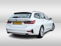 BMW 3-Serie Touring 320i Business Edition 1e-Eig. & Dealer-Onderh. BOVAG-Garantie. NL-Auto.