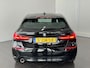 BMW 1-Serie 118i Introduction Edition | Achteruitrijcamera | Autonoom parkeren | Parkeersensoren voor en achter | Sportstuur | Sportstoelen |