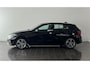 BMW 1-Serie 118i Introduction Edition | Achteruitrijcamera | Autonoom parkeren | Parkeersensoren voor en achter | Sportstuur | Sportstoelen |