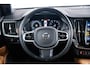 Volvo V90 2.0 B5 Inscription Trekhaak - Panoramadak - Head Up - Adaptive Cruise Control - Harman Kardon - Sensus Navigatie - Zongordijnen in de achterportieren - Parkeerverwarming met timer - Verwarmbaar stuurwiel -