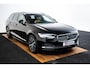 Volvo V90 2.0 B5 Inscription Trekhaak - Panoramadak - Head Up - Adaptive Cruise Control - Harman Kardon - Sensus Navigatie - Zongordijnen in de achterportieren - Parkeerverwarming met timer - Verwarmbaar stuurwiel -